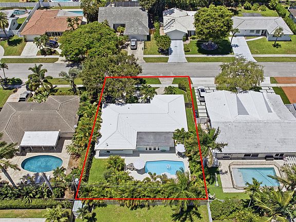 3rd image of 1136 SW 12TH Street