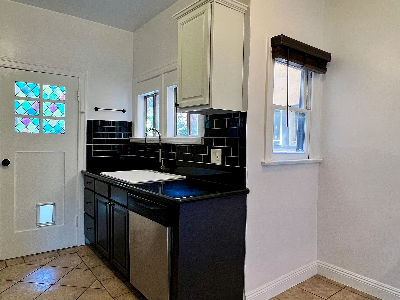 1 bed, 1100 sqft, $2,850 — Photo 2