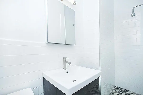 Rented by Bohemia Realty Group | media 9