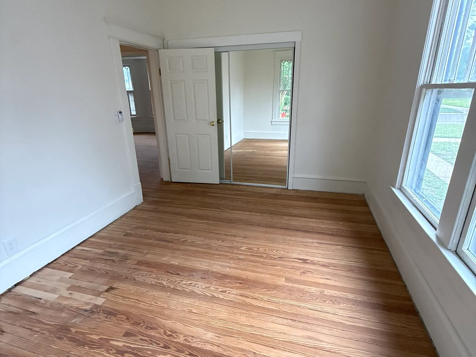 2 bed, 2100 sqft, $2,100 — Photo 3