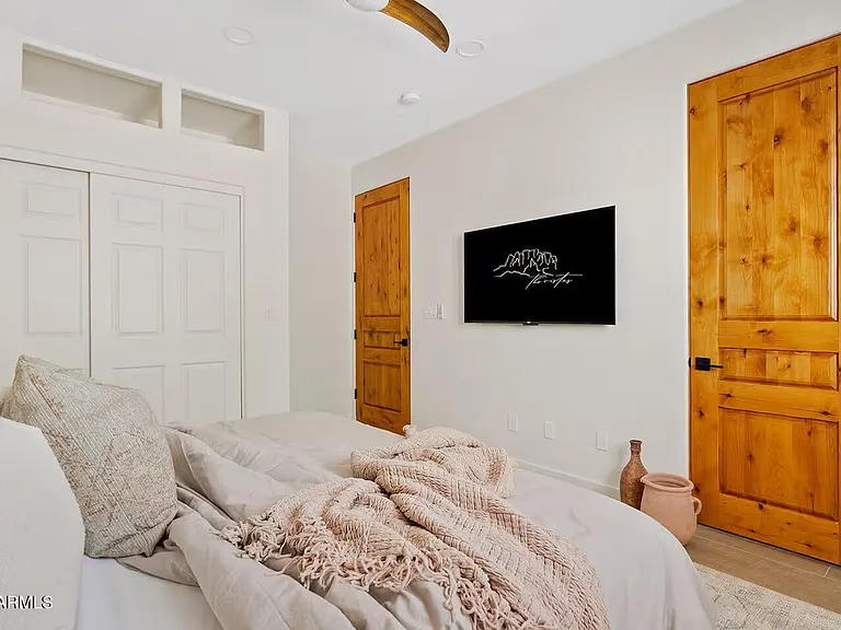 5380 E 12th Ave — Photo 105