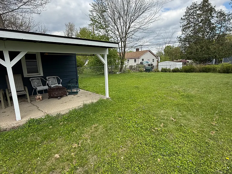 818 Stanley St — Photo 14