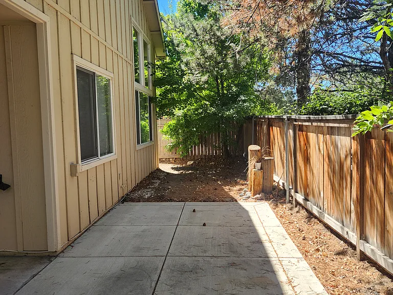 4751 Mountain Quail Ct — Photo 3