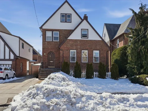 56 Northumberland, Lynbrook, NY 11563