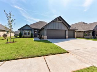 3404 Slate River Dr, Yukon, OK 73099