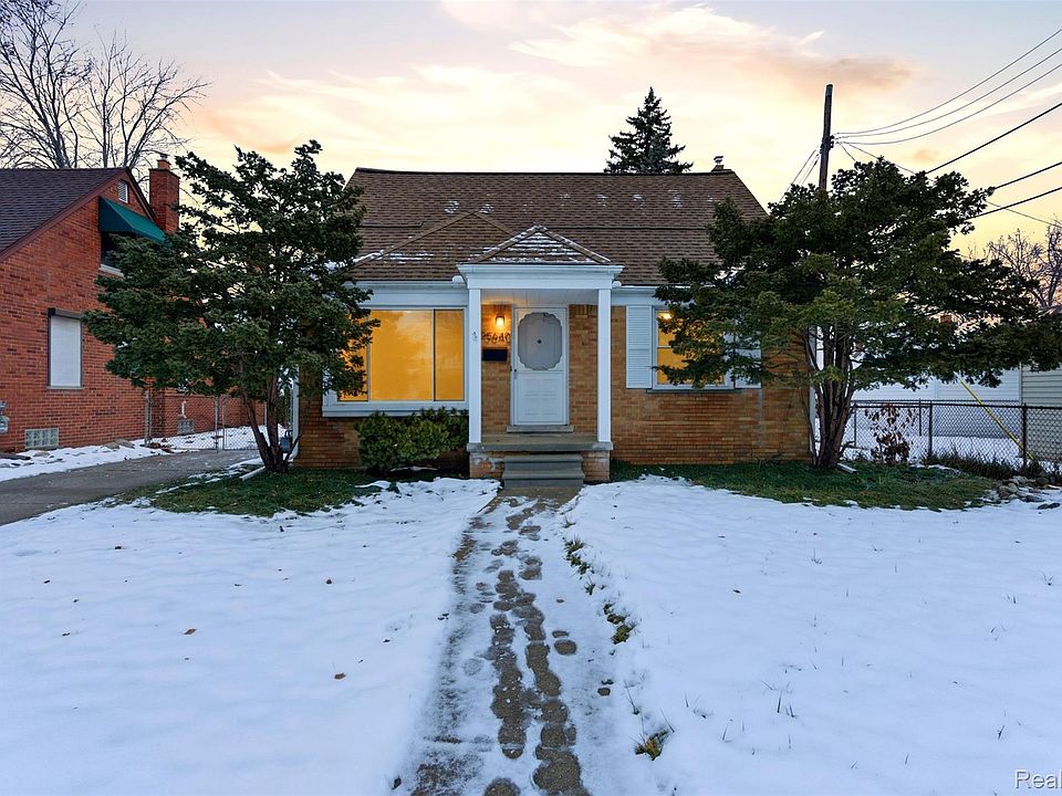 1st image of 25640 W Hills Dr