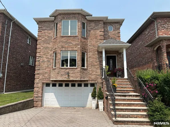 333 Roff Ave, Palisades Park, NJ 07650