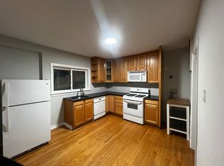224 E 237th St #2, Bronx, NY 10470