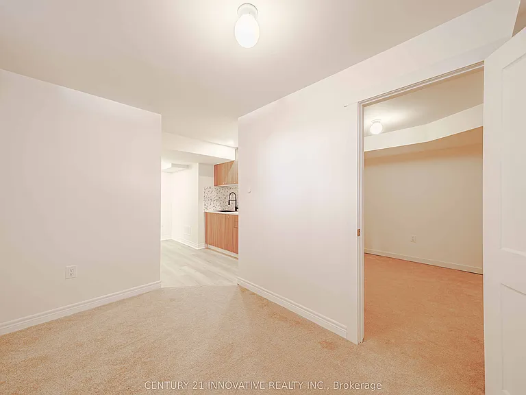 2057 Horace Duncan Cres #BASEMENT — Photo 12