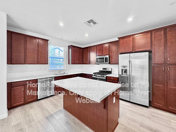 3rd image of 1169 Knox Way