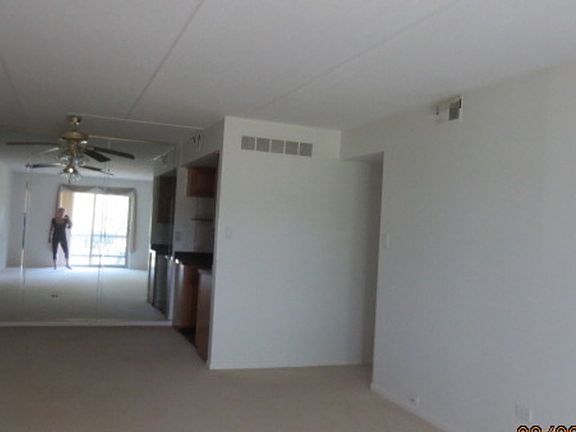 3rd image of 512 Redondo Dr APT 208