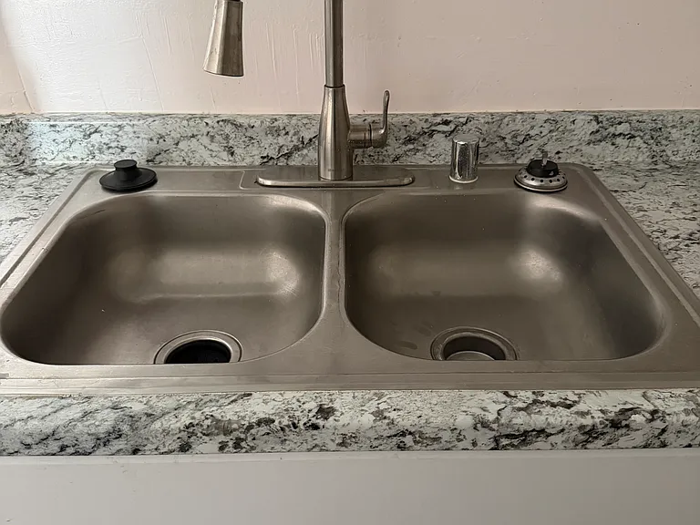 Segovia Apartments — Photo 23