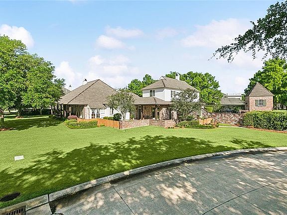 2nd image of 1 Kingsmill Ln