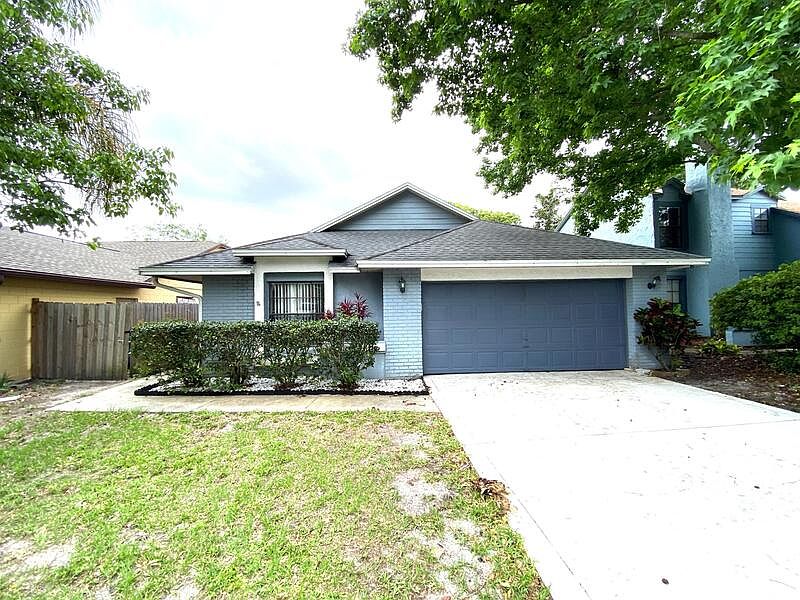 1st image of 1056 Gwyn Cir