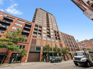 400 W Ontario St APT 808, Chicago, IL 60654