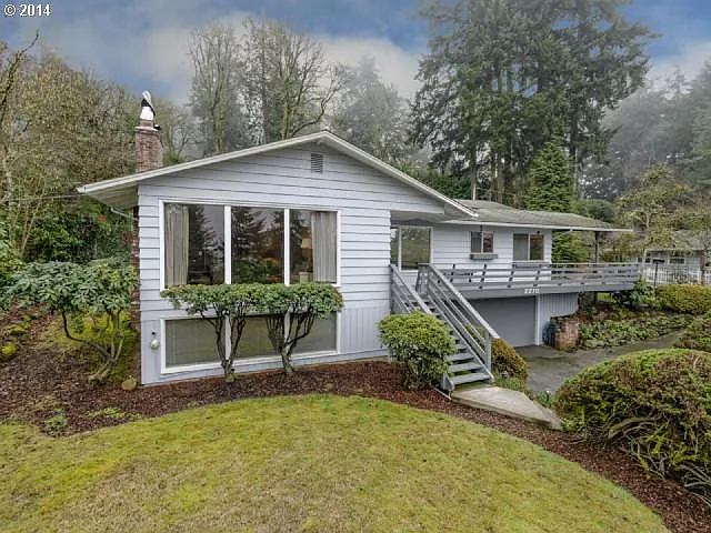 2710 Greentree Rd photo 1