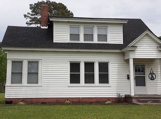 608 S King St, Windsor, NC 27983