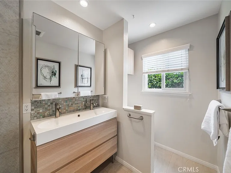 25262 Brigantine Dr — Photo 21