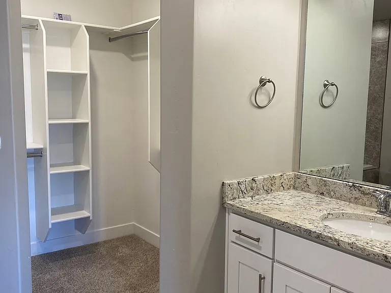 2323 N Wolfpack Way — Photo 4