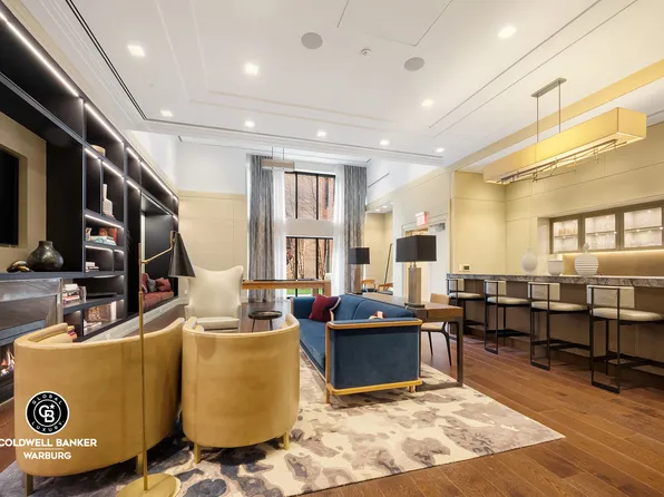 200 East 95th Street image 18 of 23