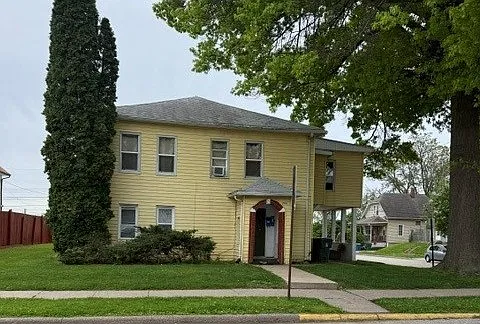 700 E 6th Street - 2 - B — Photo 1
