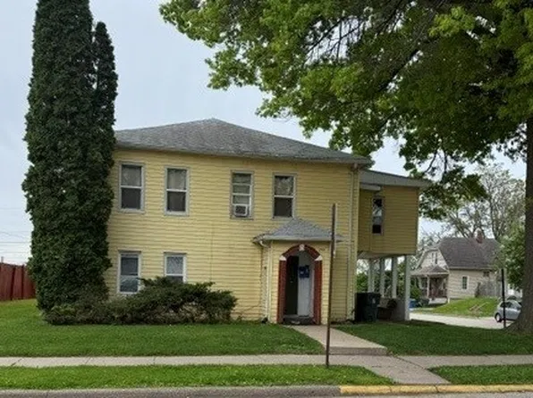 700 E 6th St #2, Muscatine, IA 52761