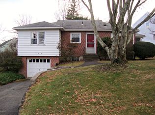 20 Hunt Ter, Greenwich, CT 06831