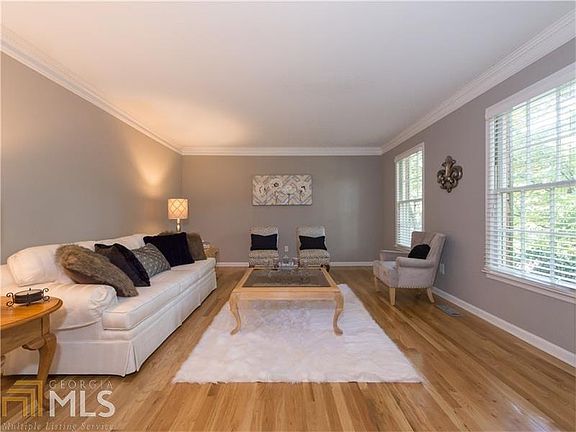 5th image of 2692 S Arbor Dr