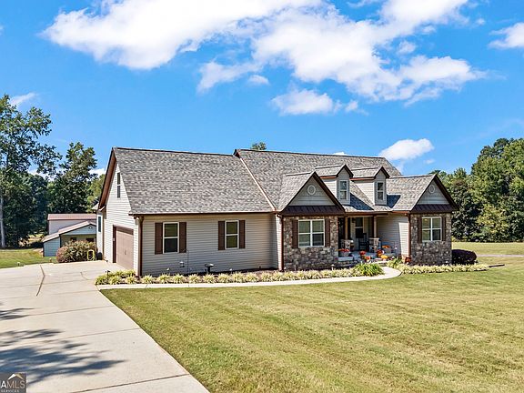 2nd image of 300 Stone Creek Dr