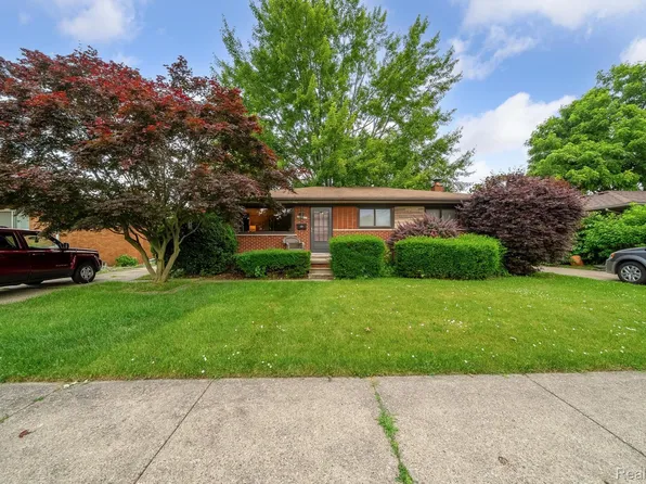 9328 William St, Taylor, MI 48180