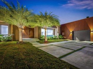 223 S Shore Dr, Miami, FL 33133