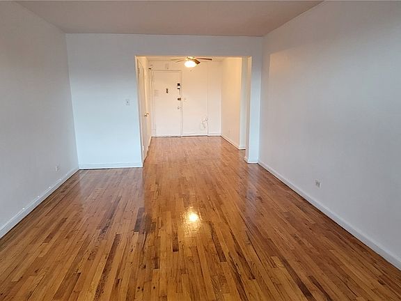 5th image of 75-10 Yellowstone Blvd #4L