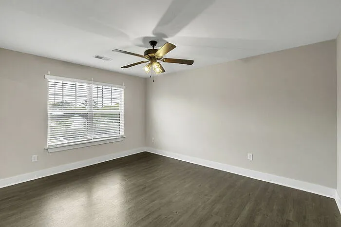 8 Tolar Rd — Photo 23