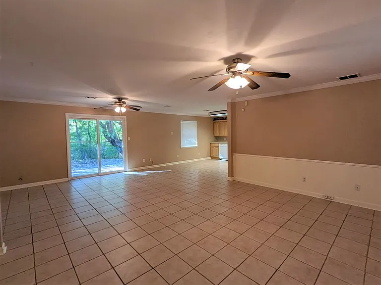 1813 Hardy Dr — Photo 2