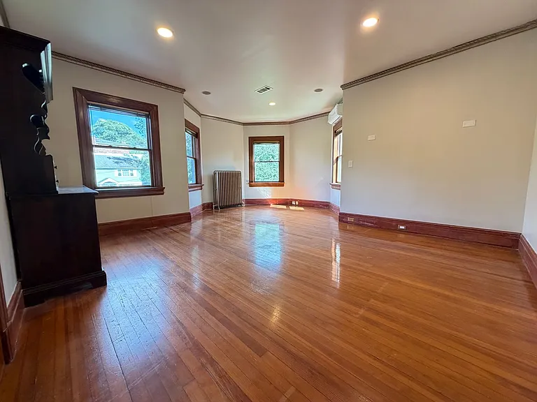 161 Park Hill Ave #2 — Photo 4