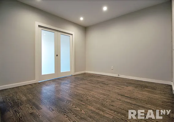 Rented by REAL New York | media 15