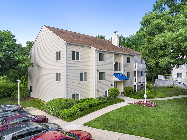 West Woods Apartments — Photo 24