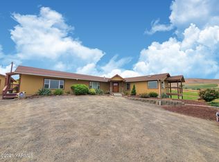 61 Hiebert Dr, Moxee, WA 98936