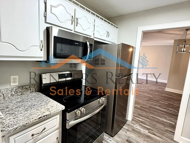 2109 Epworth Dr NE #E — Photo 5