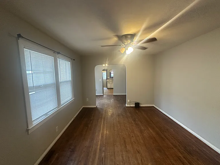 1212 S 4th St — Photo 3