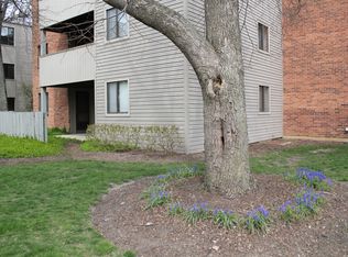 1830 W Highland Ave #D102, Elgin, IL 60123