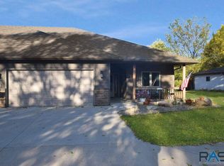 205 N Bridge St, Canton, SD 57013