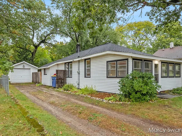 1753 Preston Ave NW, Grand Rapids, MI 49504