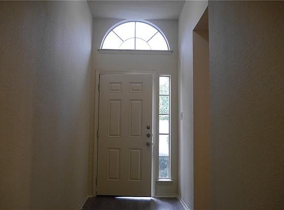 5th image of 1411 E Logan St