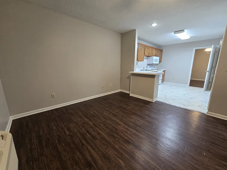 1621 Chris Dr #C — Photo 8