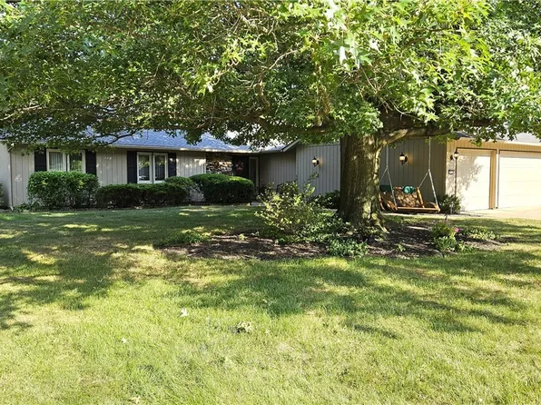 9925 Plum Brook Ln, Strongsville, OH 44149