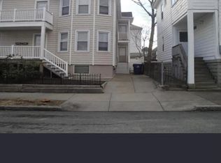 130 Princeton St APT 2, New Bedford, MA 02745