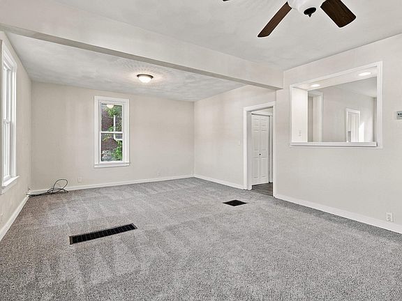 4th image of 366 Kaufmann Ave