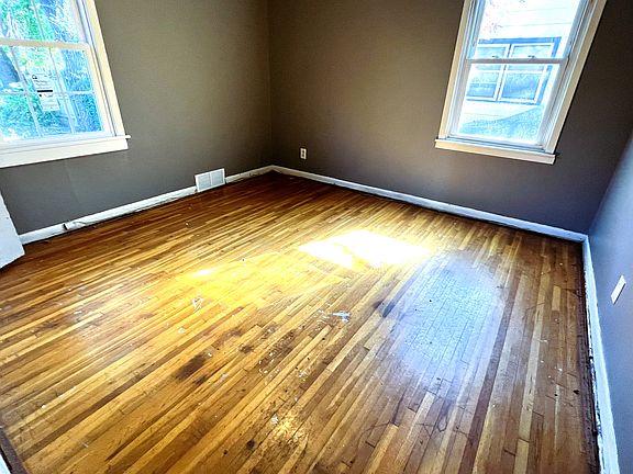 1822 N Kansas bedroom back_02242025