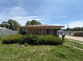 24502 Tuscany Ave, Eastpointe, MI 48021